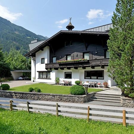 Alpin Hotel Garni Eder - Private Living Mayrhofen Esterno foto