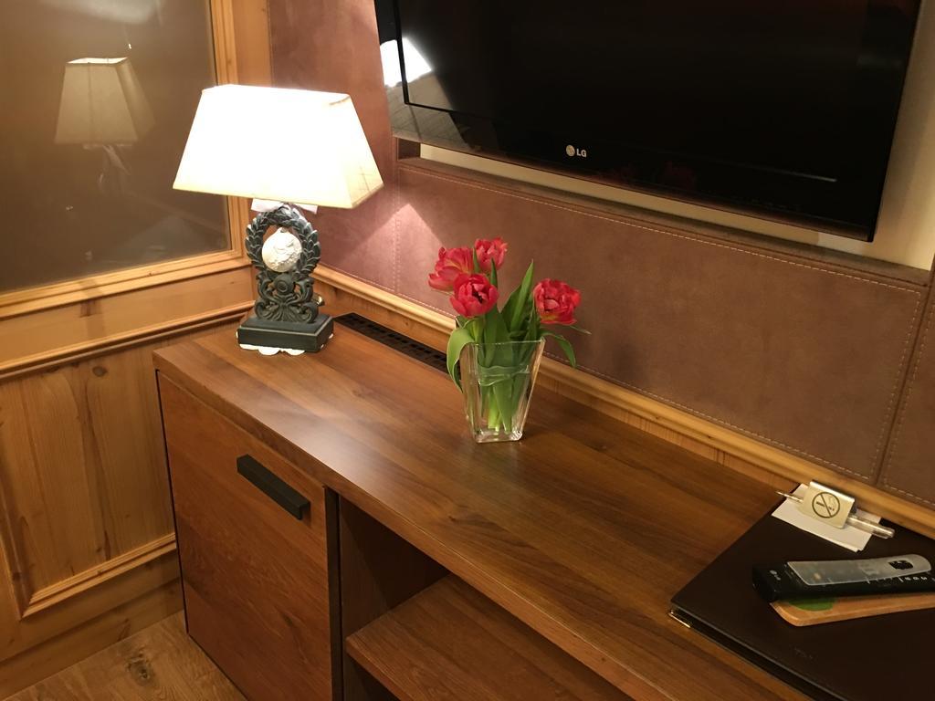 Alpin Hotel Garni Eder - Private Living Mayrhofen Esterno foto