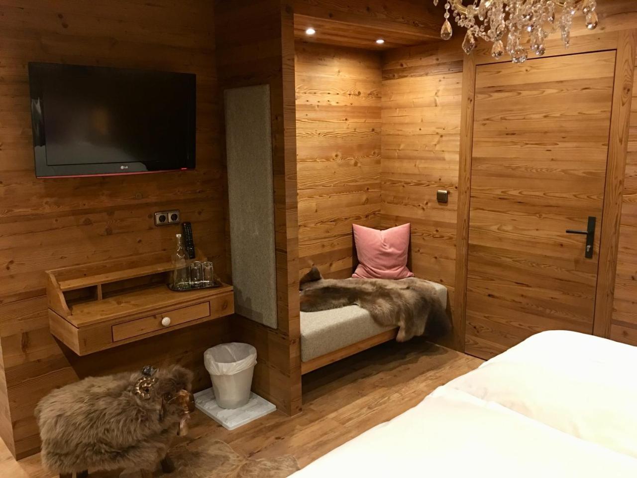Alpin Hotel Garni Eder - Private Living Mayrhofen Esterno foto
