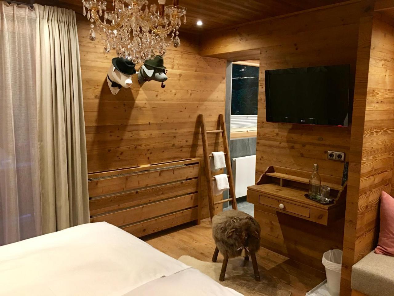 Alpin Hotel Garni Eder - Private Living Mayrhofen Esterno foto